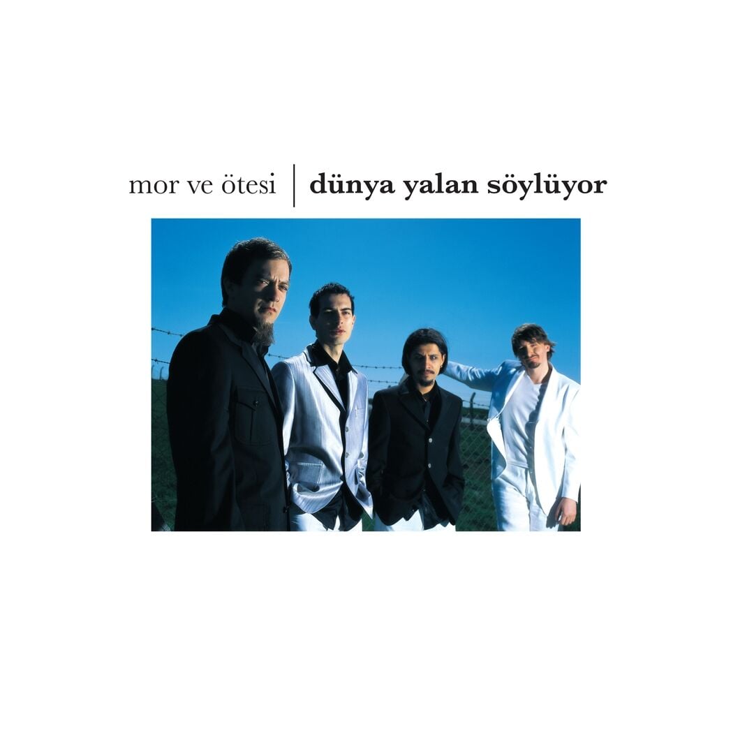 Mor Ve Ötesi – Dünya Yalan Söylüyor - Plak